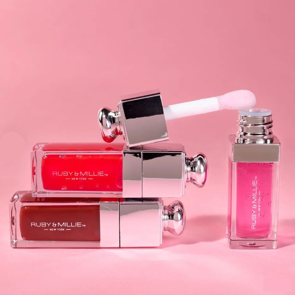 Huile à lèvres Ruby & Millie Glowy Lip Oil – teintes Framboise, Cerise, Acajou