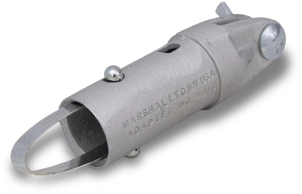 Adaptateur de manche à bouton-poussoir Marshalltown 4818, extrémité à chape, pour manches de 1-3/8 et 1-3/4 po