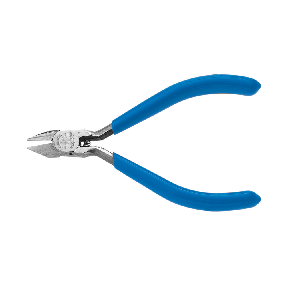 Pince coupante diagonale 4 po, bec pointu, mâchoire très étroite, Klein Tools D259-4C
