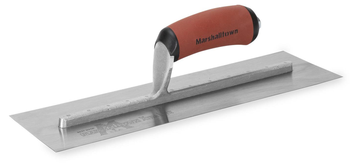 Lisseuse de finition courbe Marshalltown MXS64D, acier à haute teneur en carbone, 14 x 4 po, poignée DuraSoft